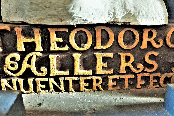 Stiftertafel an der Rückwand des Altars