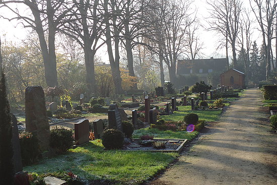 Herbststimmung auf dem Flemhuder Friedhof