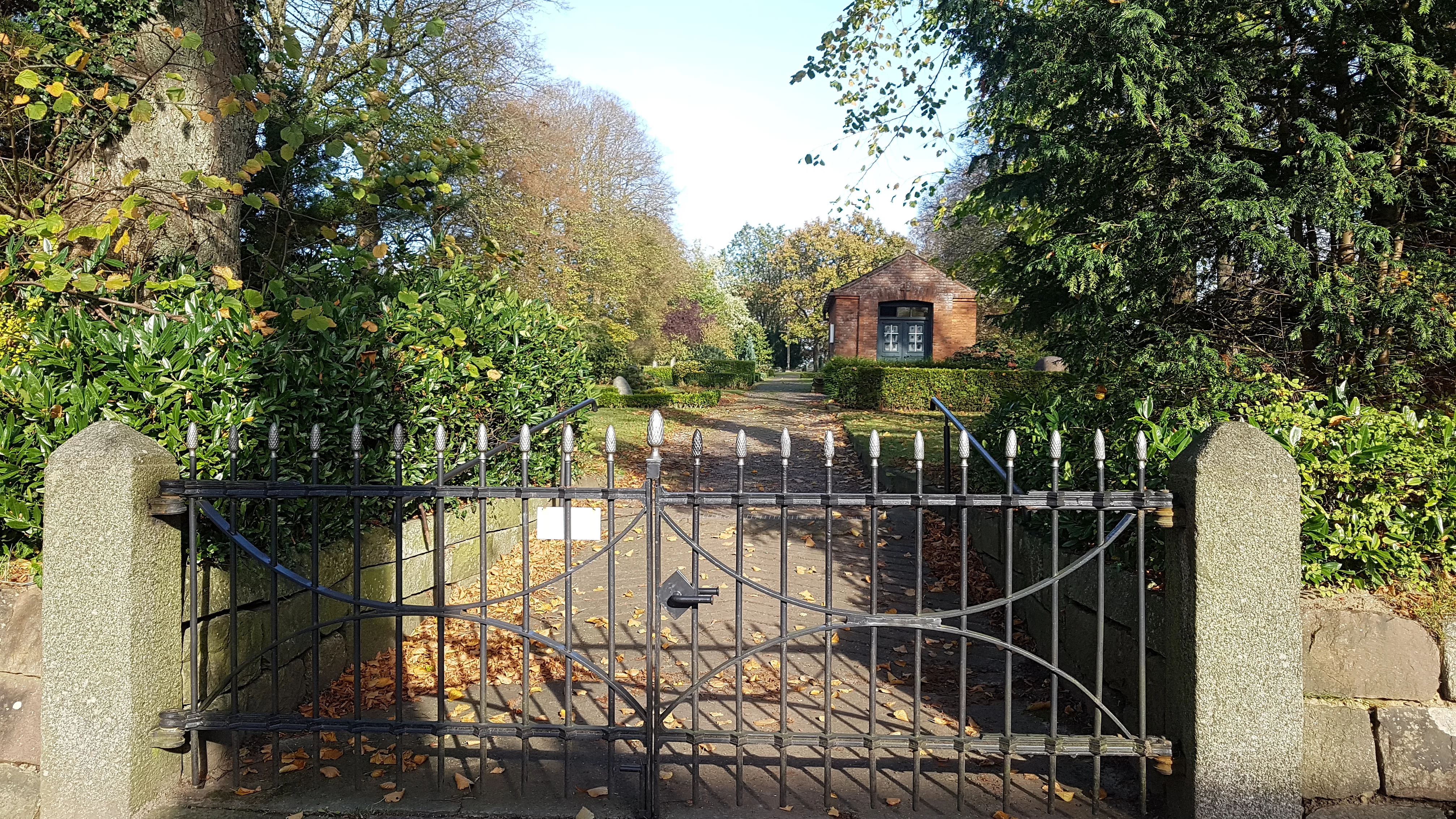 Eingang zum Friedhof Flemhude